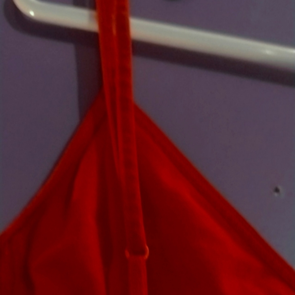 Y2k red Victorias secret tank top with adjustable straps and built in bra